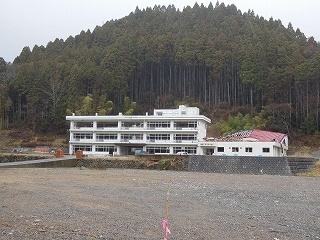 21石巻市立吉浜小.jpg