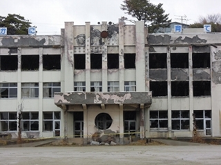 25石巻市立門脇小.jpg